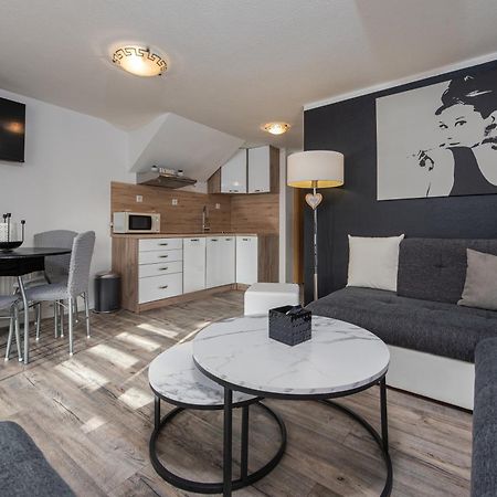 Nena Apartmani Vir Bagian luar foto