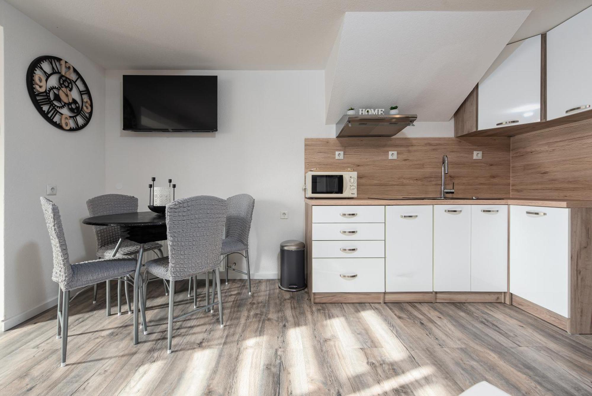 Nena Apartmani Vir Bagian luar foto