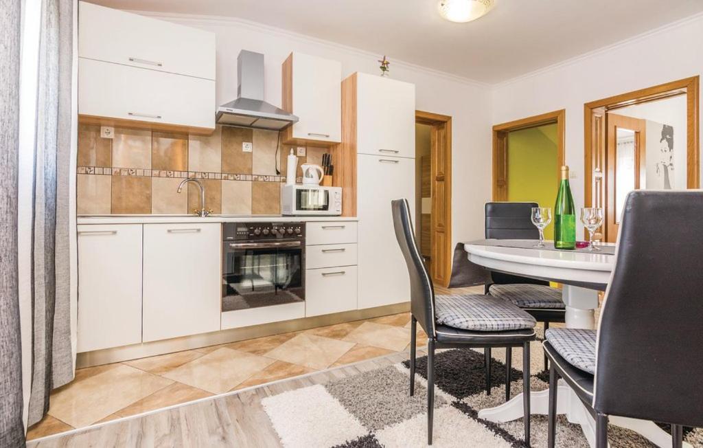 Nena Apartmani Vir Bagian luar foto