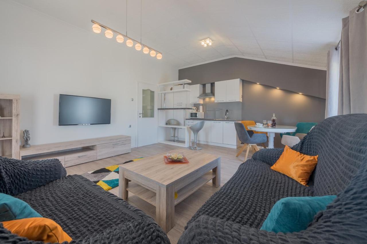 Nena Apartmani Vir Bagian luar foto
