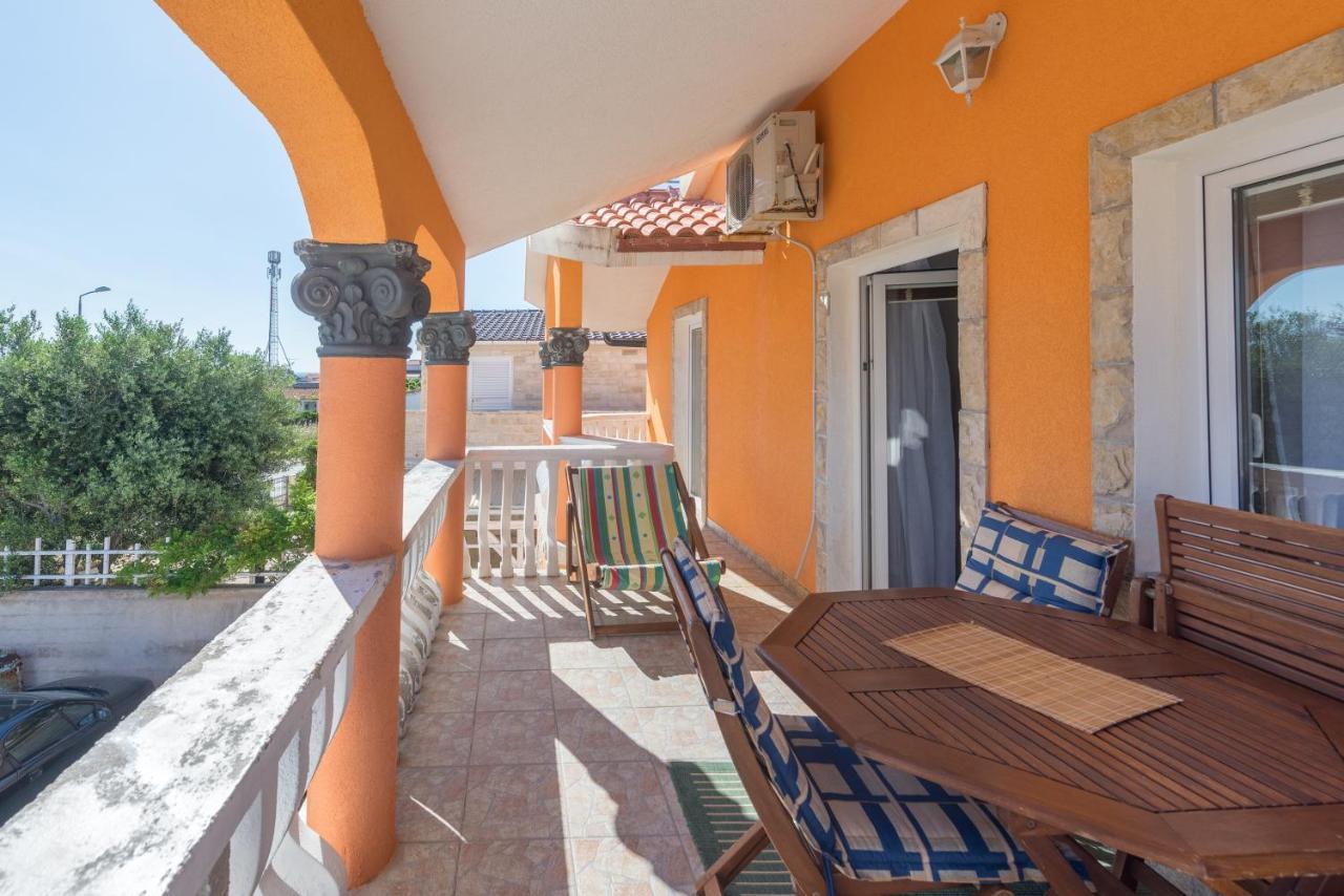 Nena Apartmani Vir Bagian luar foto