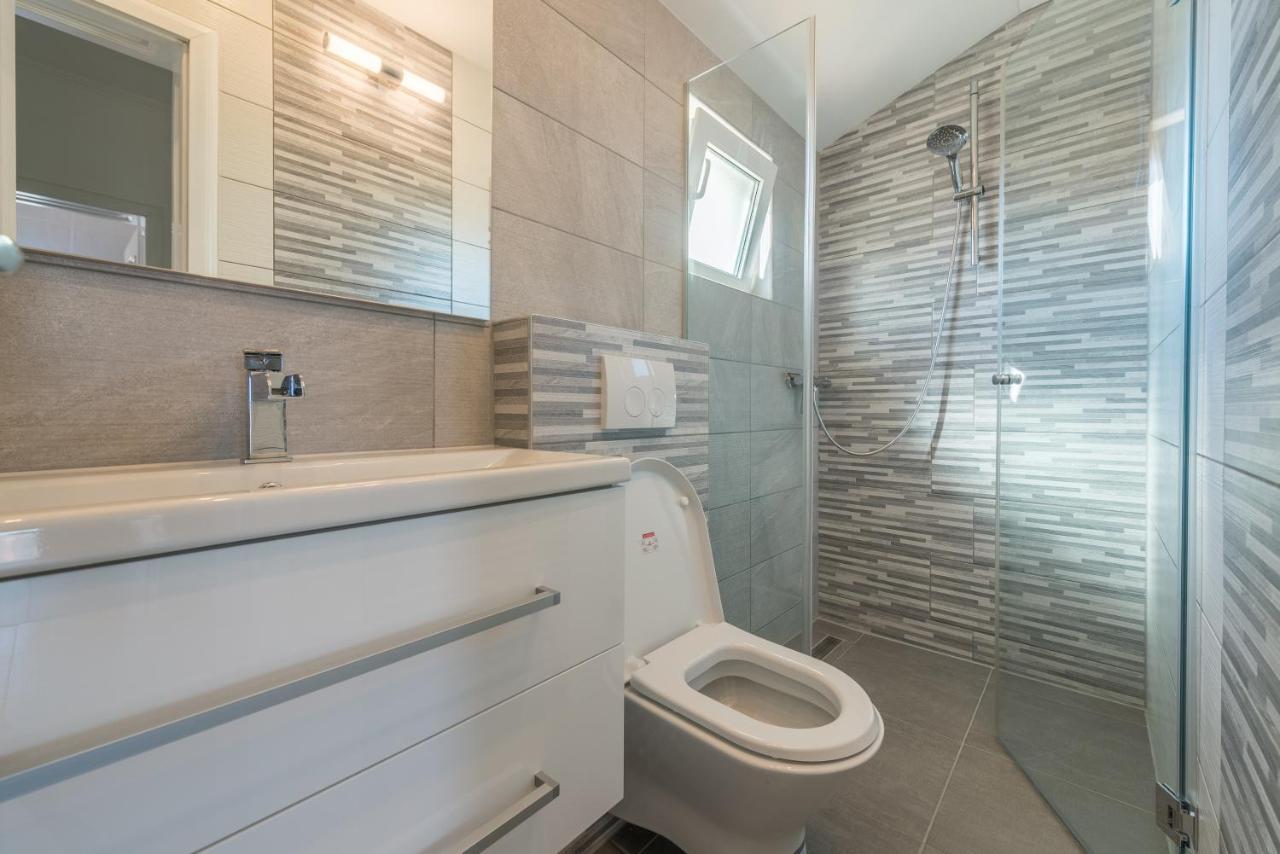 Nena Apartmani Vir Bagian luar foto